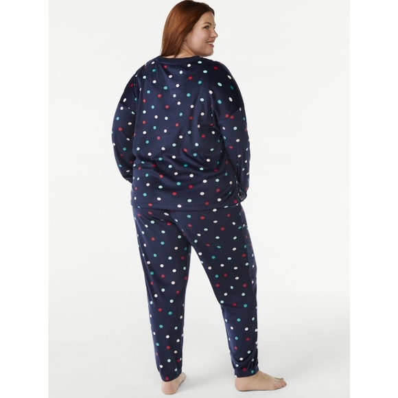 NWT Women's Velour Pajama set with eye mask - Picture 3 of 5